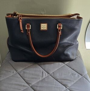 Dooney and bourke purse